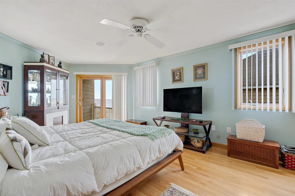 81 Ocean Drive Seabrook NH 03874