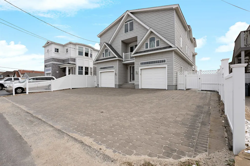 81 Ocean Drive Seabrook NH 03874
