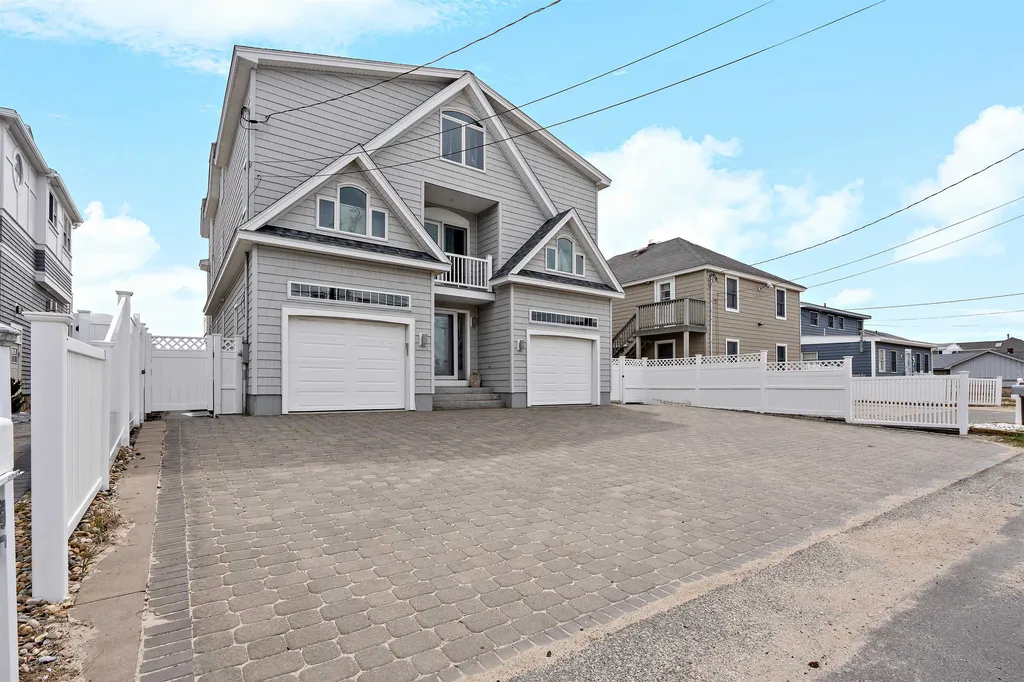 81 Ocean Drive Seabrook NH 03874