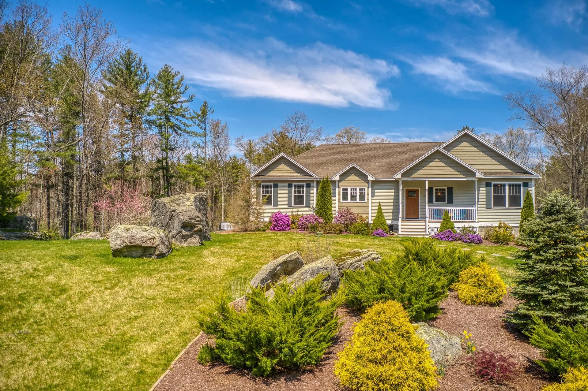 11 Moeckel Road Windham NH 03087