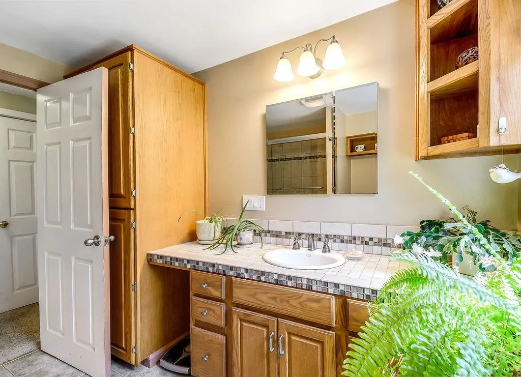 635 Suncook Valley Road Alton NH 03809