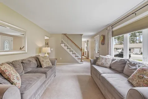 36 Cedar Street Hudson NH 03051