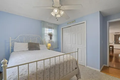 36 Cedar Street Hudson NH 03051
