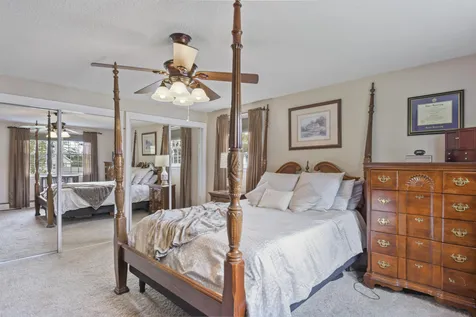 36 Cedar Street Hudson NH 03051