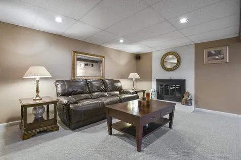 36 Cedar Street Hudson NH 03051