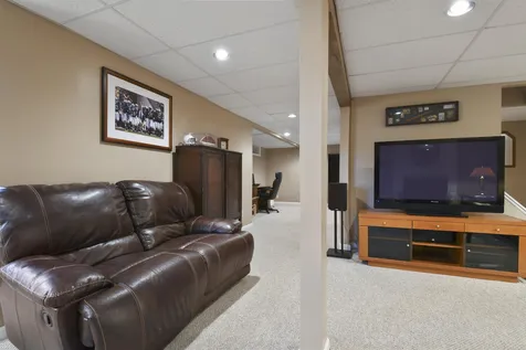 36 Cedar Street Hudson NH 03051