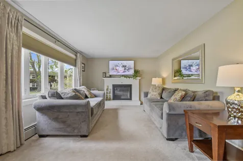 36 Cedar Street Hudson NH 03051