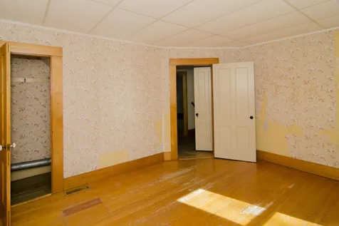 10 High Street Orleans VT 05860