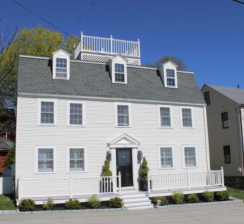 16 Wentworth Road New Castle NH 03854