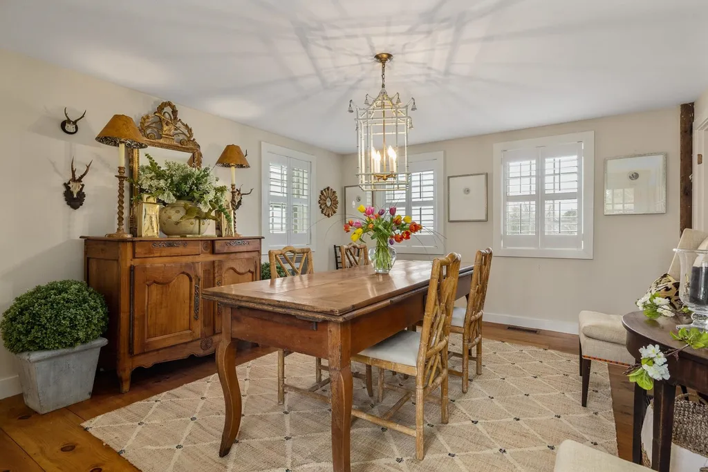 16 Wentworth Road New Castle NH 03854