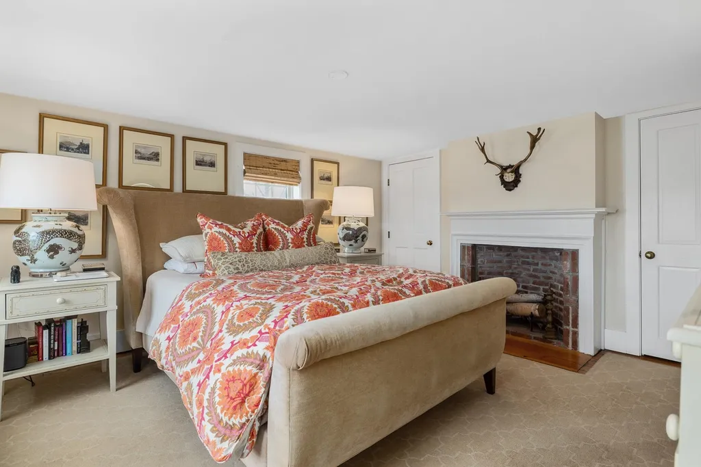 16 Wentworth Road New Castle NH 03854
