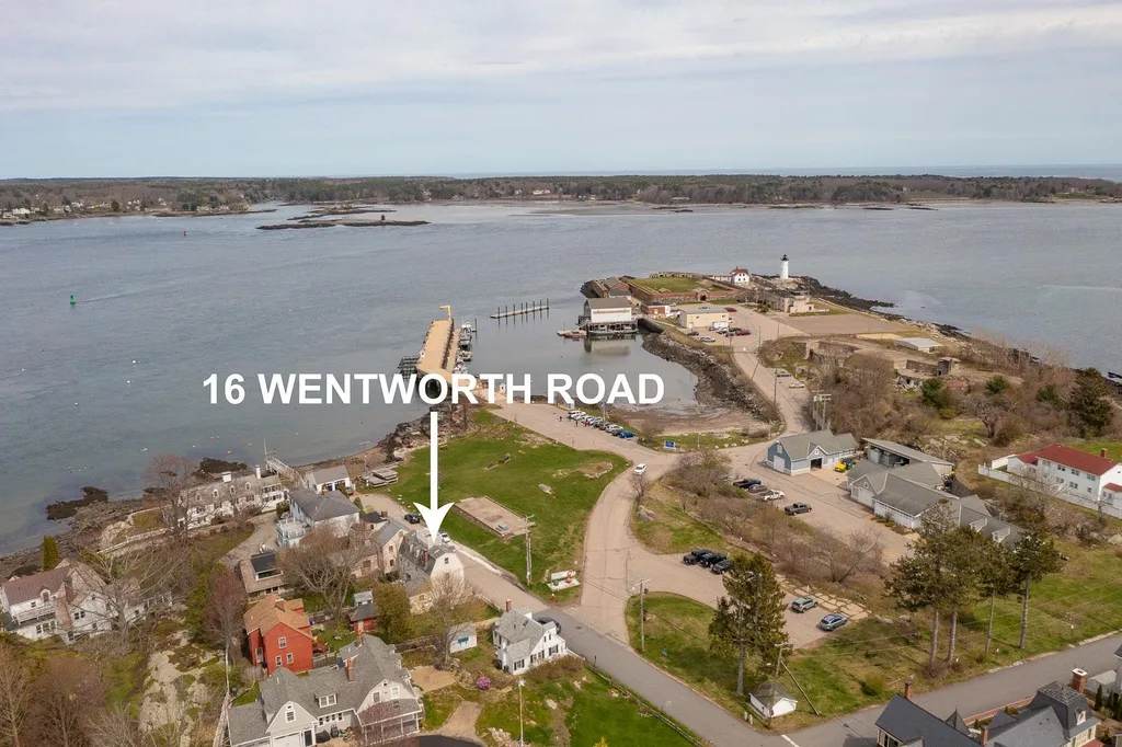 16 Wentworth Road New Castle NH 03854