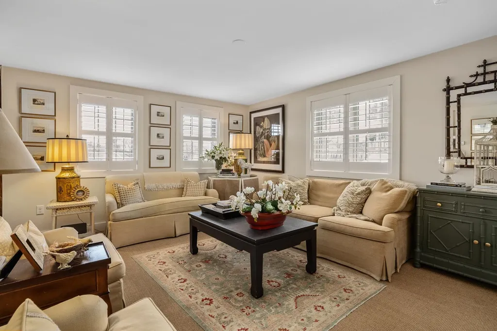16 Wentworth Road New Castle NH 03854