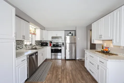 5 Green Street Hooksett NH 03106