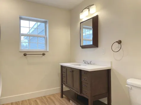 17 White Street Vergennes VT 05491