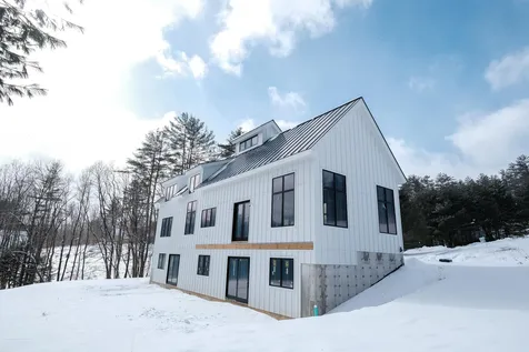 44 Lathrop Loop Ludlow VT 05149