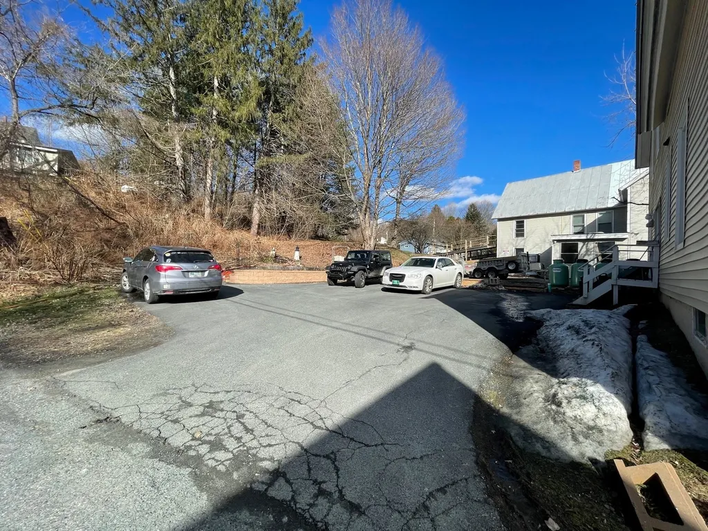 157 Summer Street Hartford VT 05001