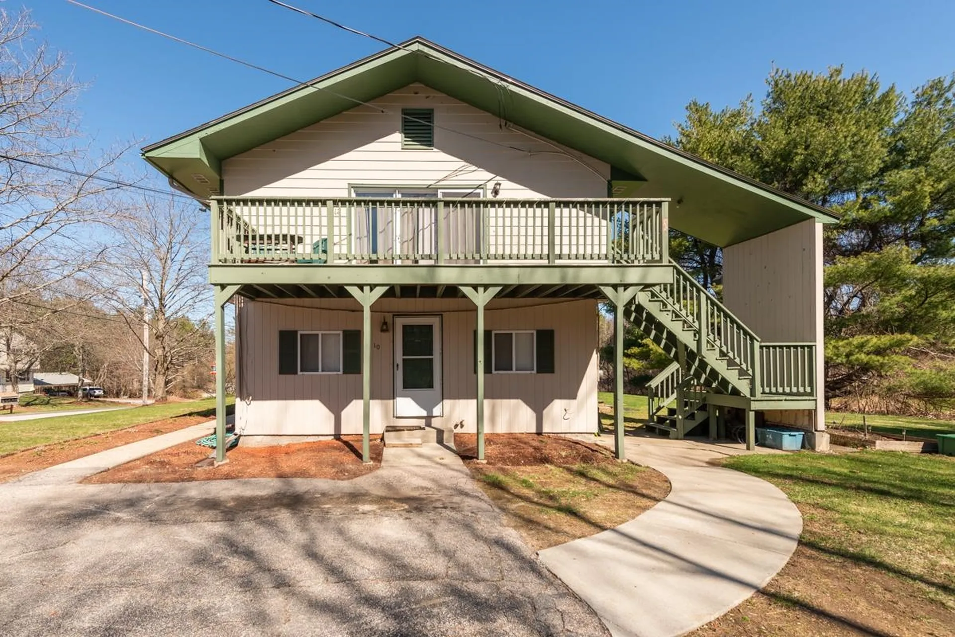 10 & 12 Oliver Drive Hudson NH 03051