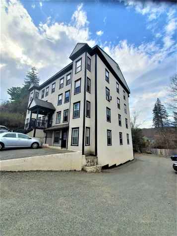 25 Estey Street Brattleboro VT 05301