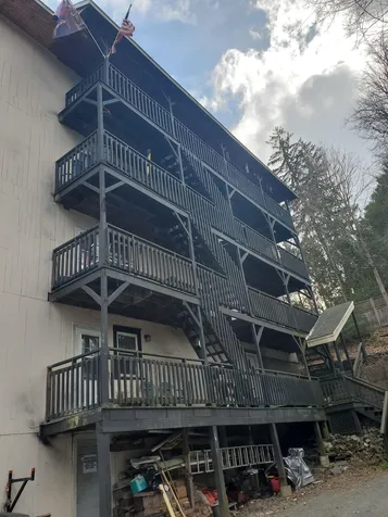 25 Estey Street Brattleboro VT 05301