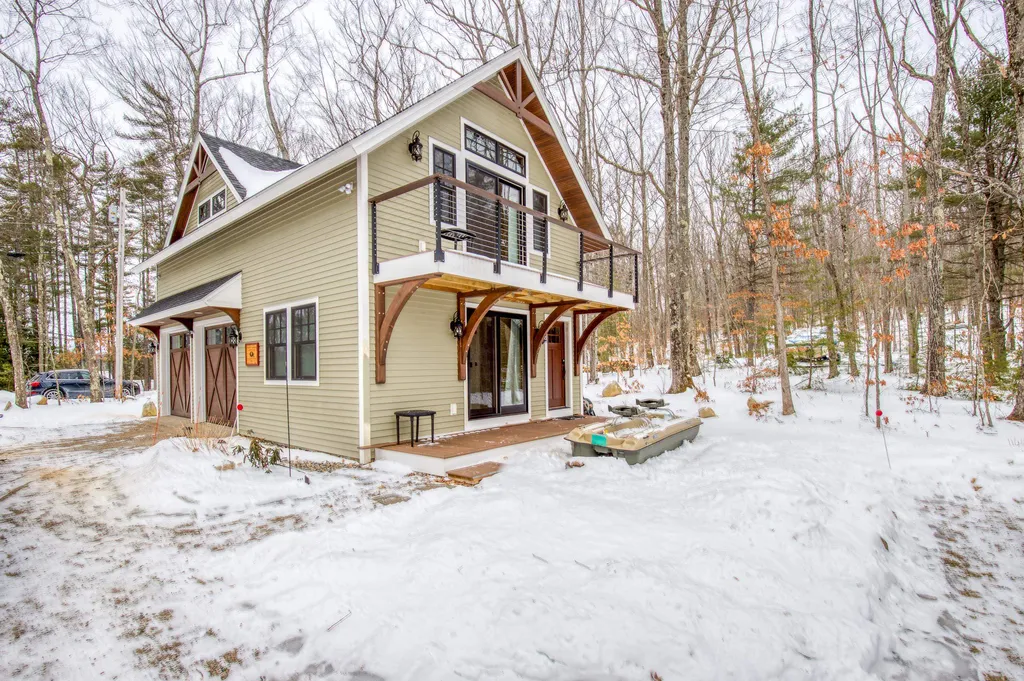 1 Oak Hill Road Tuftonboro NH 03816