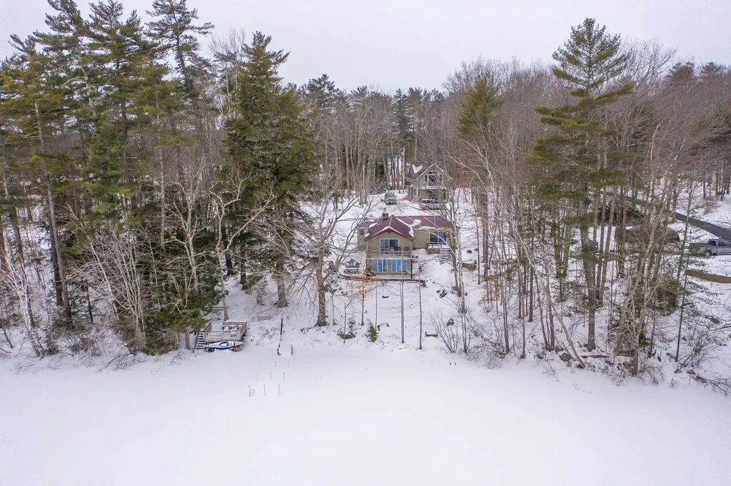1 Oak Hill Road Tuftonboro NH 03816