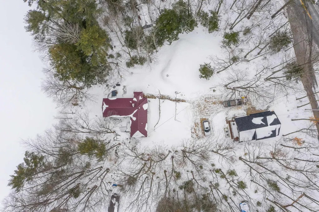 1 Oak Hill Road Tuftonboro NH 03816