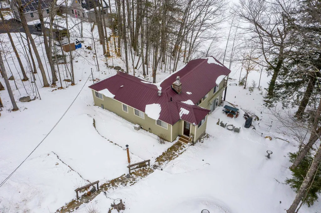 1 Oak Hill Road Tuftonboro NH 03816