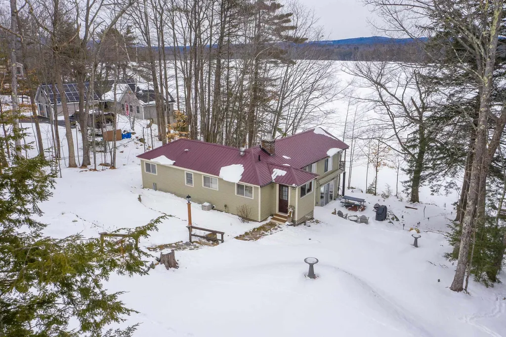 1 Oak Hill Road Tuftonboro NH 03816