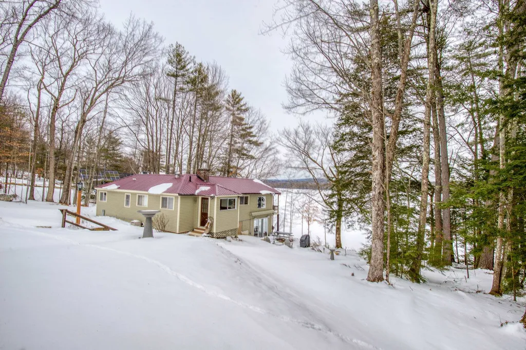 1 Oak Hill Road Tuftonboro NH 03816