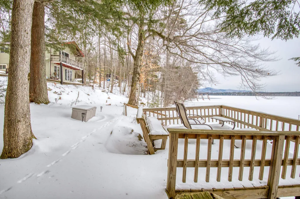 1 Oak Hill Road Tuftonboro NH 03816