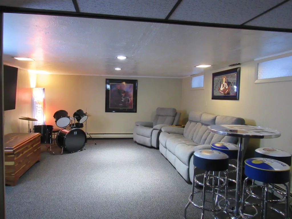 11 Potter Street Gorham NH 03581