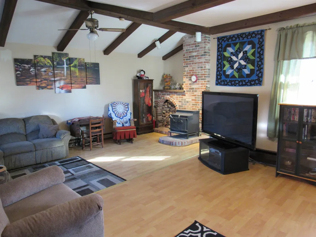 11 Potter Street Gorham NH 03581