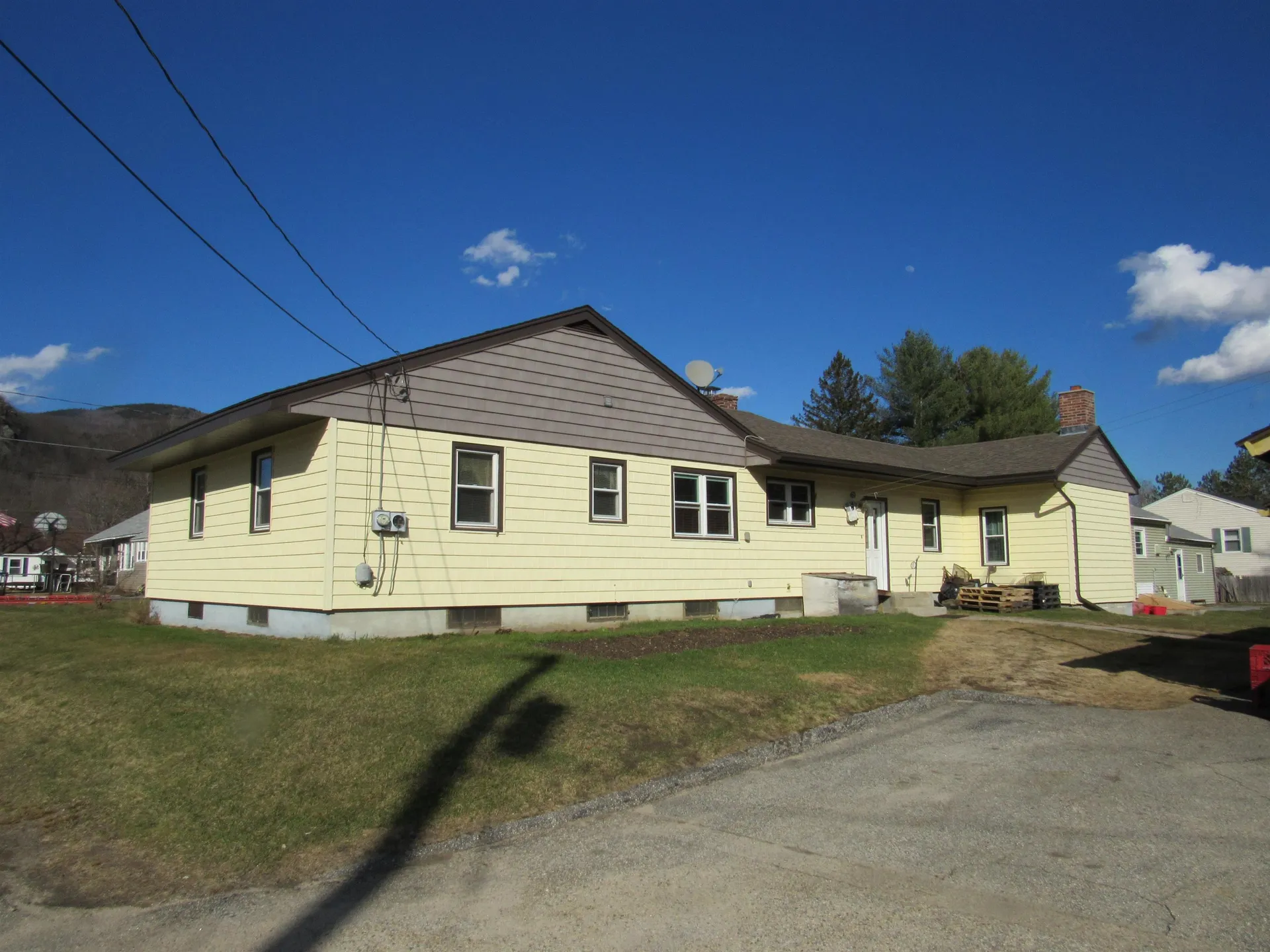 11 Potter Street Gorham NH 03581