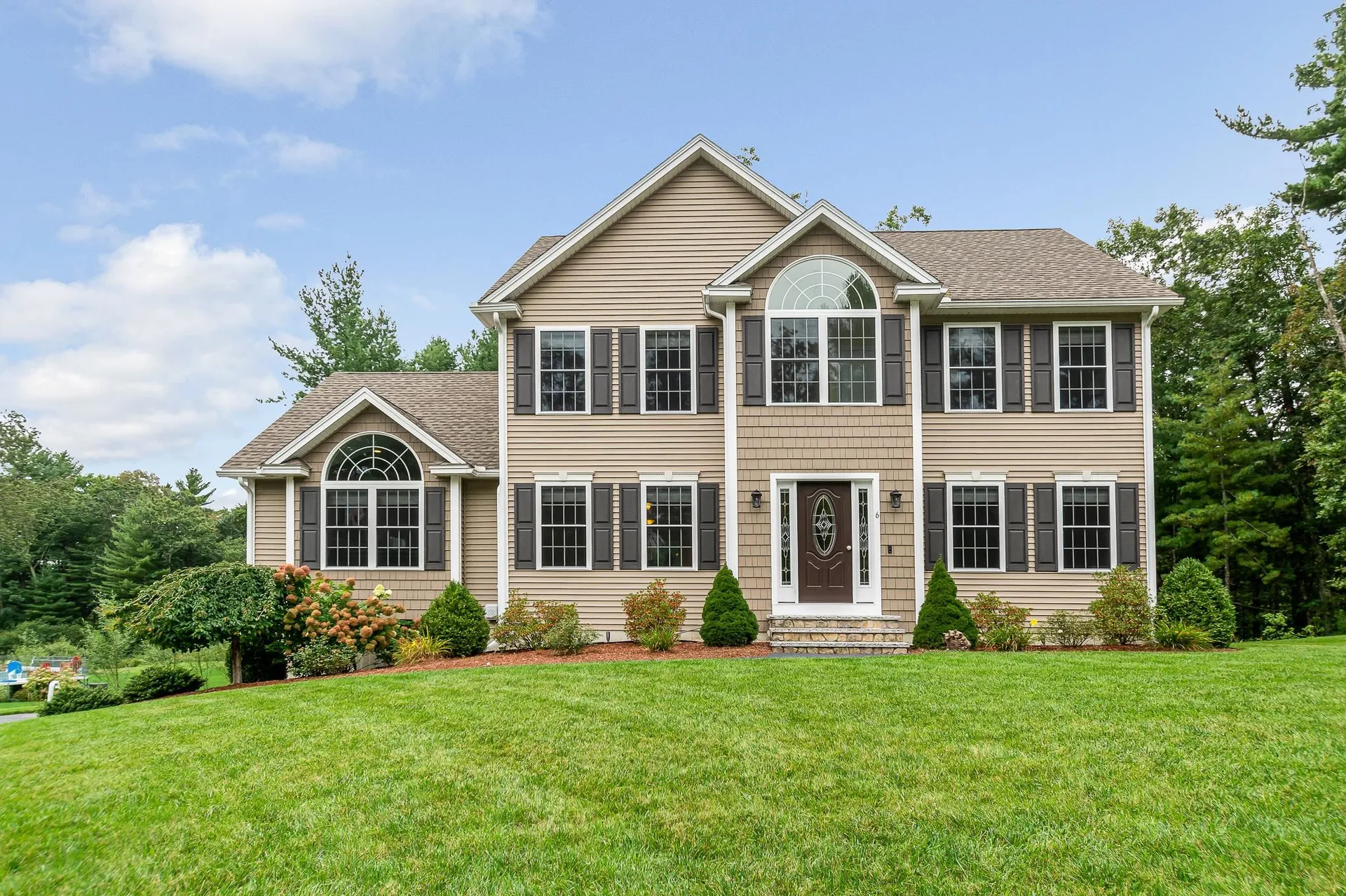 6 Brunswick Circle Pelham NH 03076
