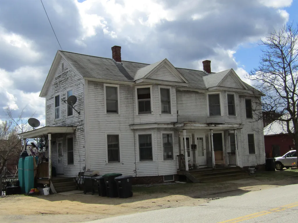 32 East Bow Street Franklin NH 03235