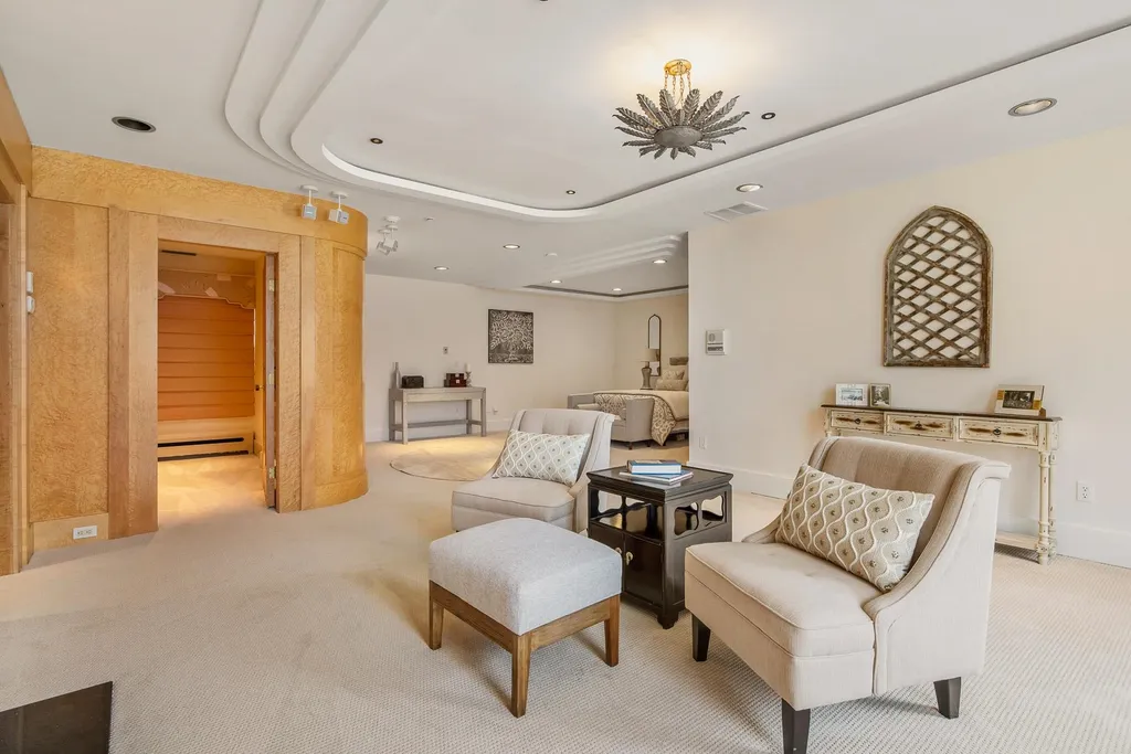 17 Pond Path North Hampton NH 03862