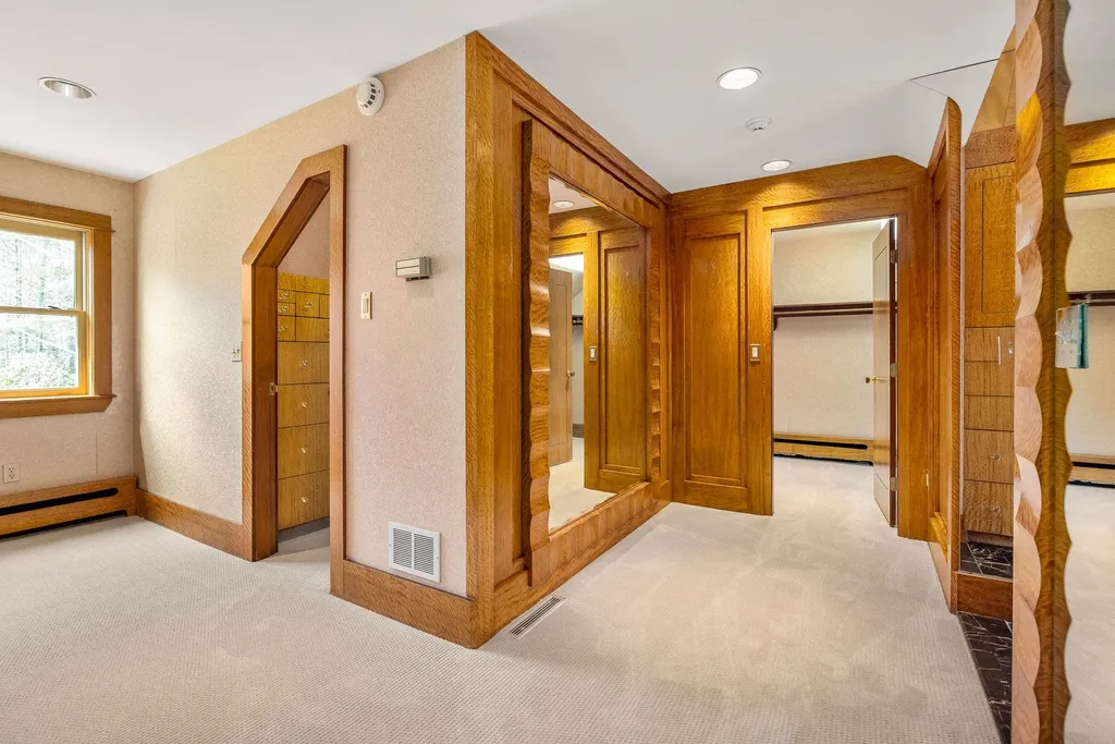 17 Pond Path North Hampton NH 03862