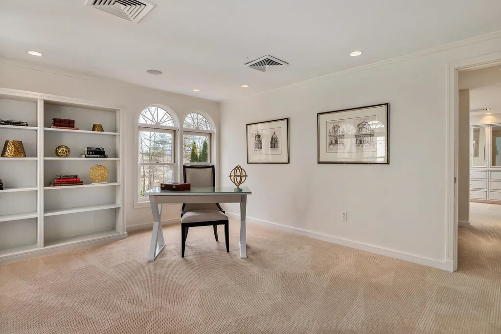 17 Pond Path North Hampton NH 03862