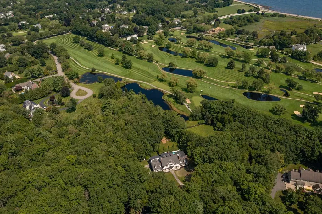 17 Pond Path North Hampton NH 03862