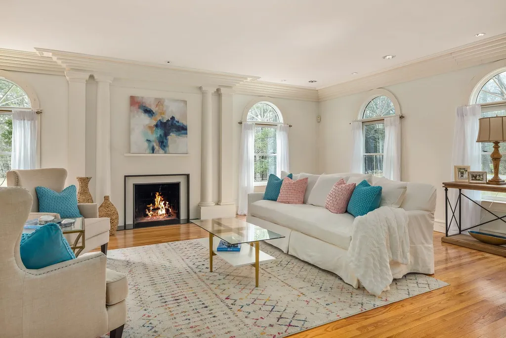 17 Pond Path North Hampton NH 03862