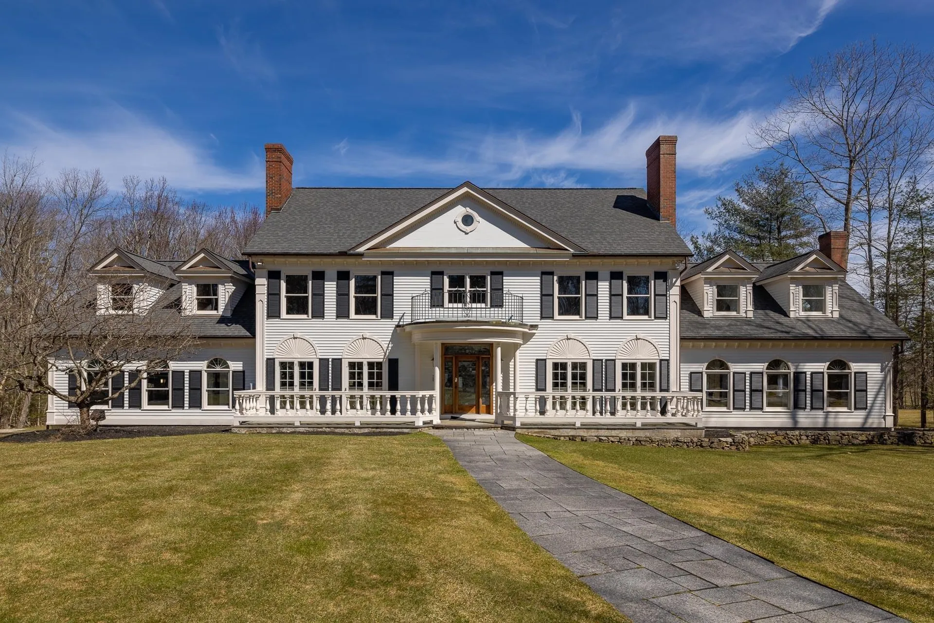 17 Pond Path North Hampton NH 03862