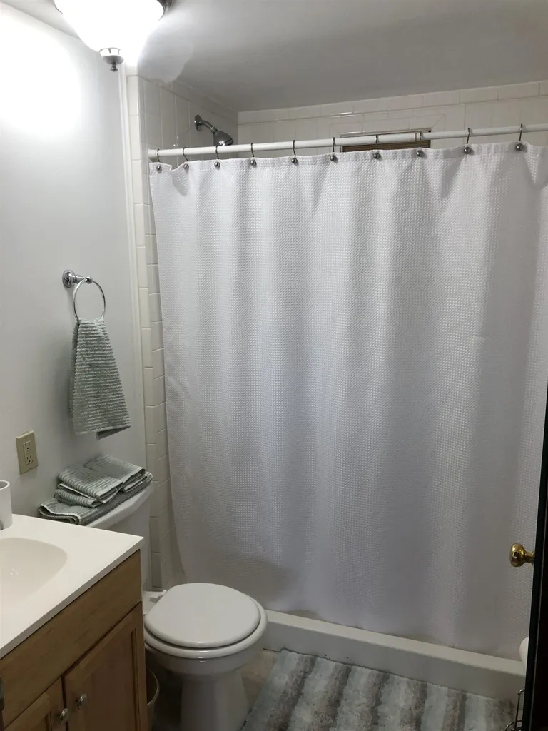 27 Marsh Lane Colchester VT 05446