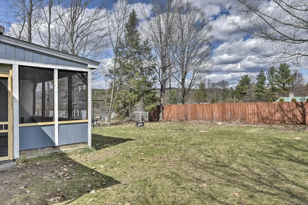 12 W Diane Drive Keene NH 03431