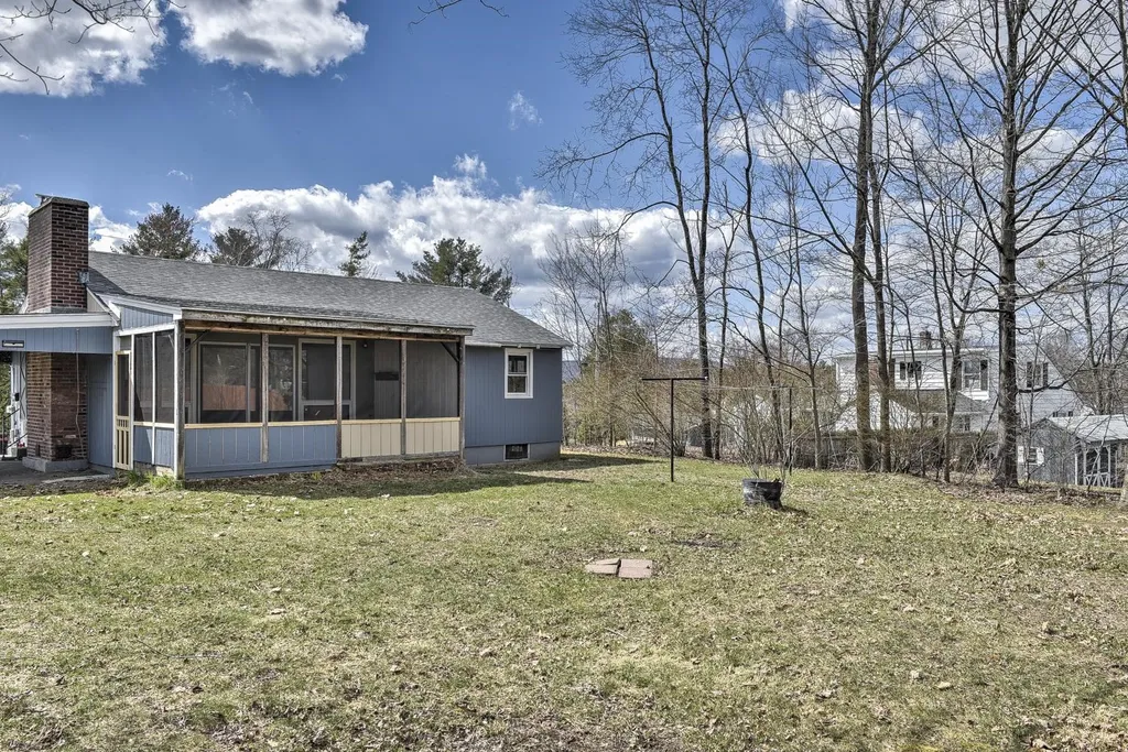 12 W Diane Drive Keene NH 03431