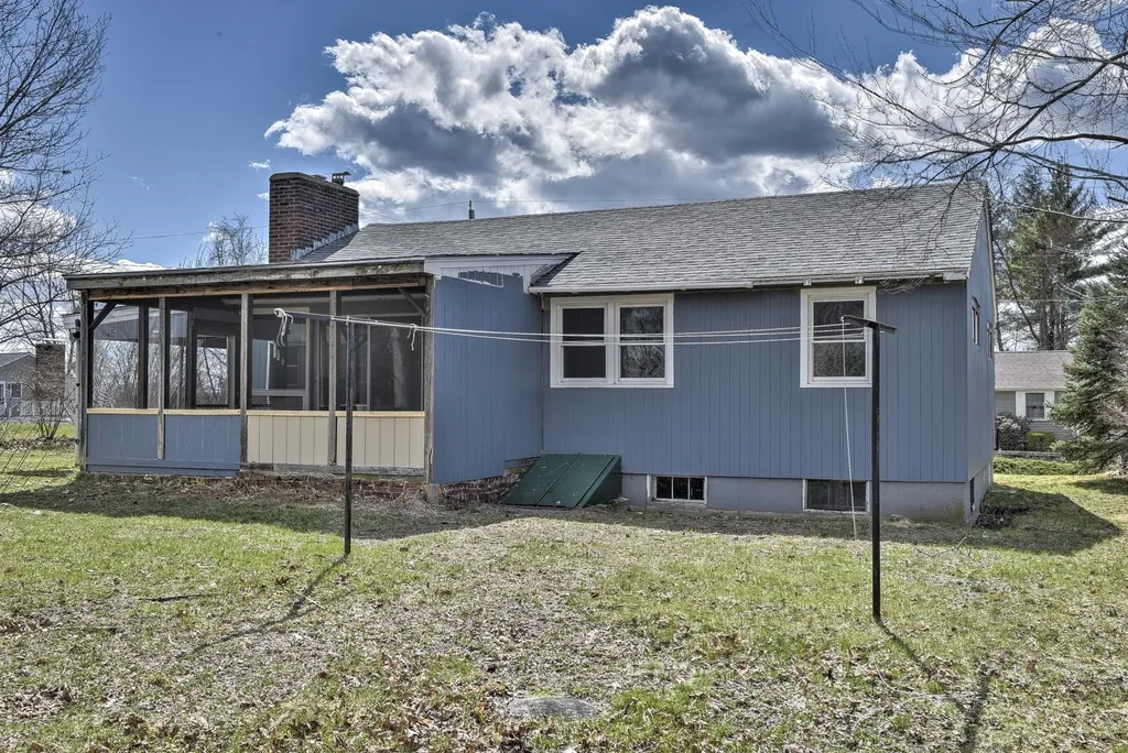 12 W Diane Drive Keene NH 03431