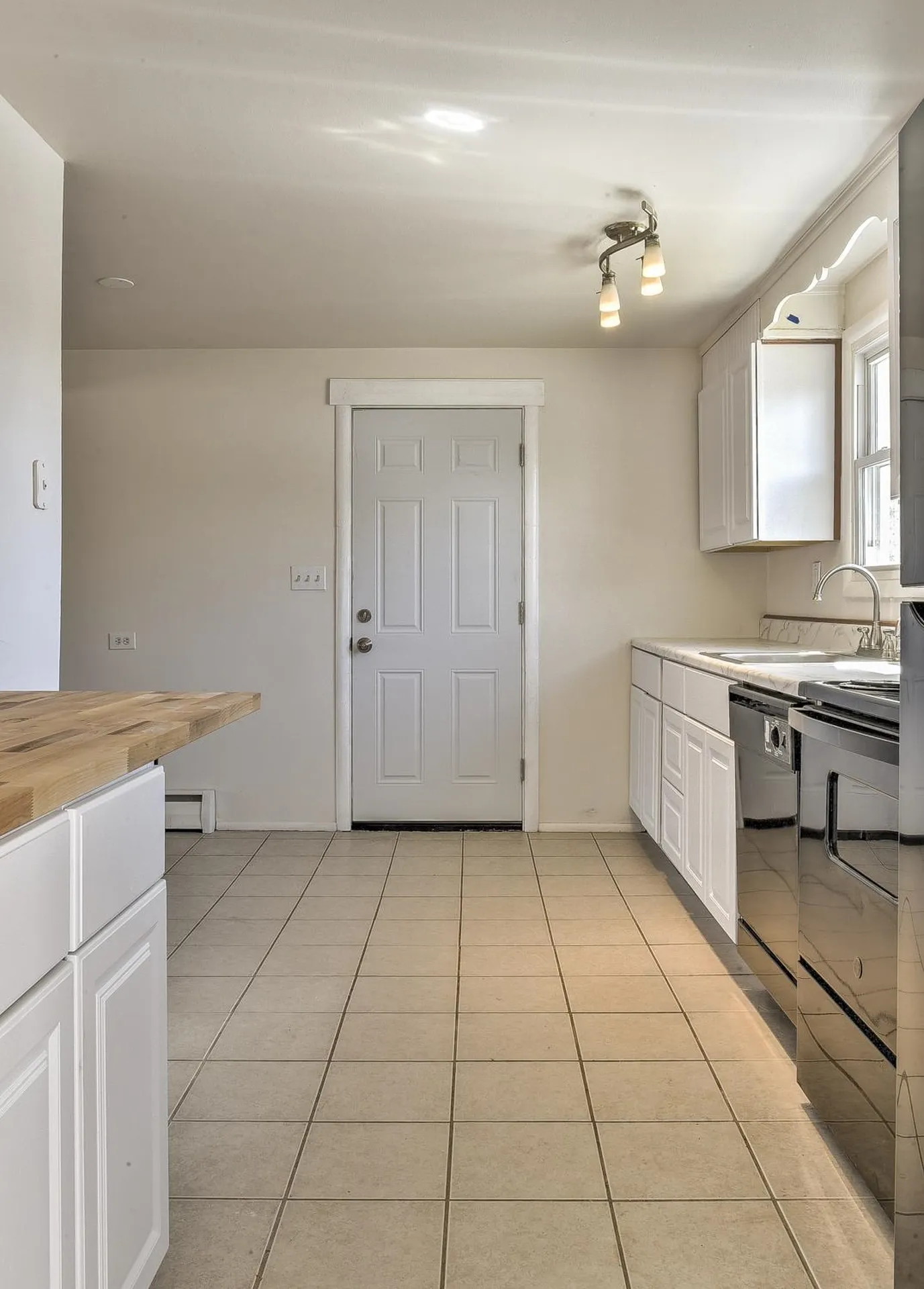 12 W Diane Drive Keene NH 03431