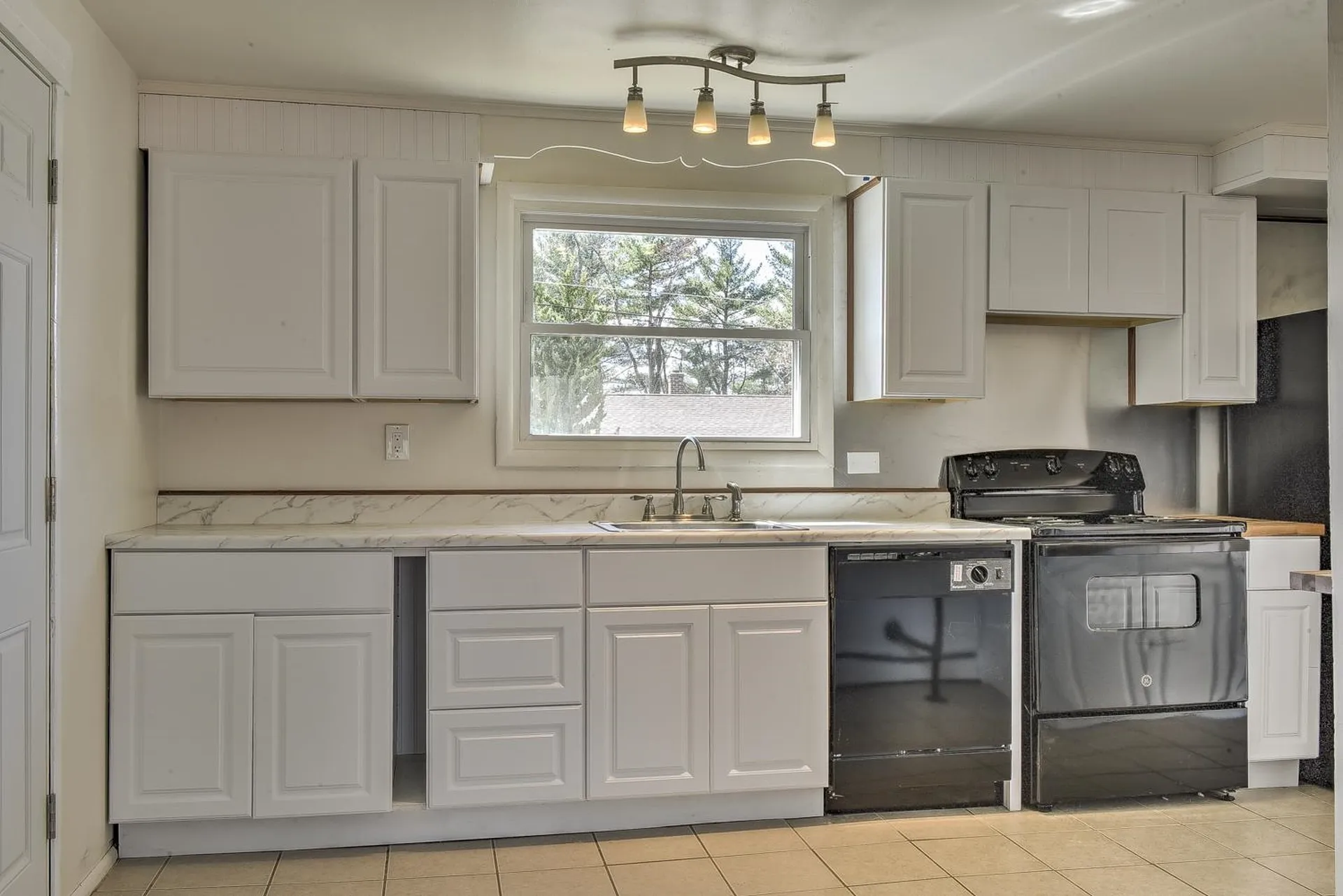 12 W Diane Drive Keene NH 03431