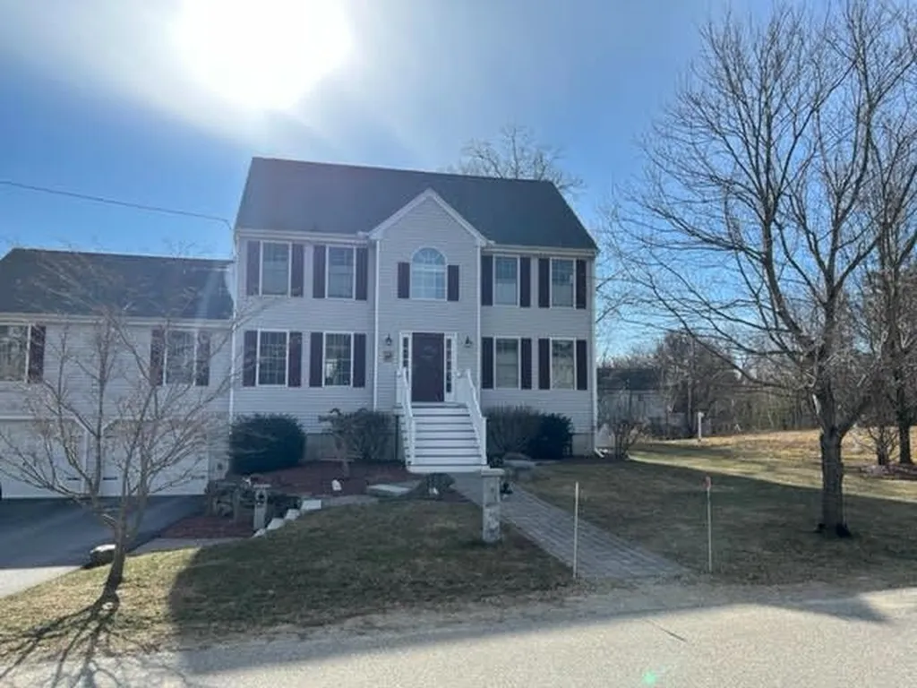 119 Lady Slipper Lane Chester NH 03036