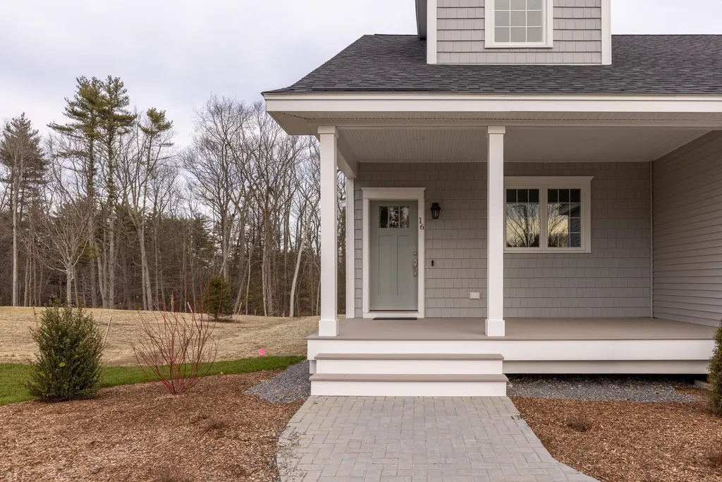 16 Sage Drive Hampton NH 03842